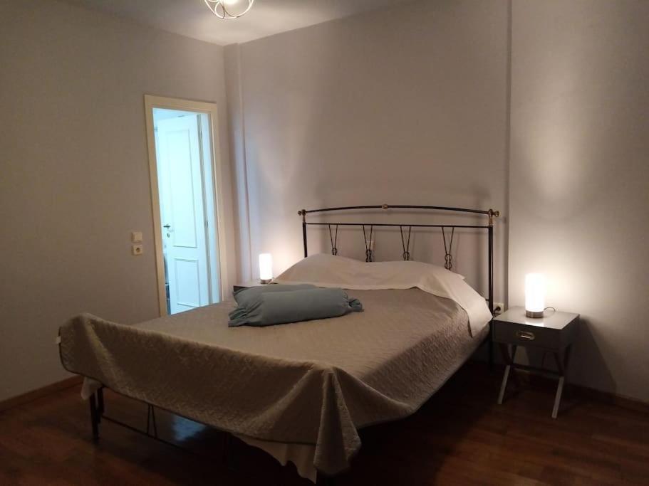 Apartament Τεσσαρι Στον Ναυτικο Ομιλο Χiου Chios Town Zewnętrze zdjęcie