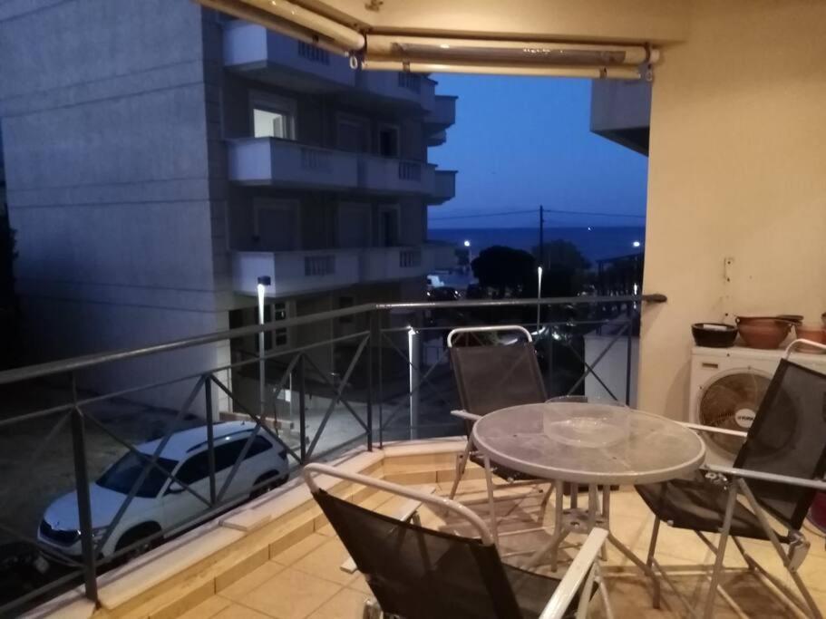 Apartament Τεσσαρι Στον Ναυτικο Ομιλο Χiου Chios Town Zewnętrze zdjęcie